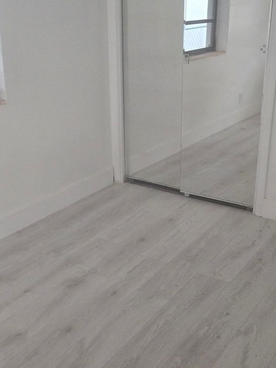 For Rent: $2,850 (3 beds, 1 baths, 1240 Square Feet)