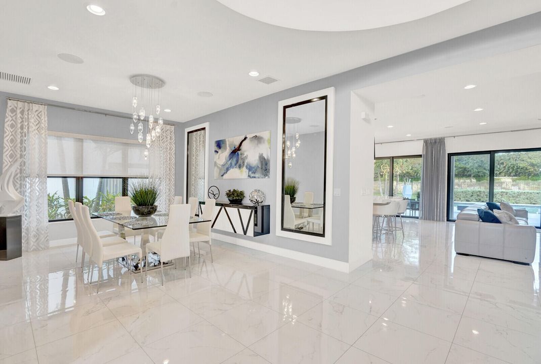 For Sale: $2,800,000 (5 beds, 5 baths, 4862 Square Feet)