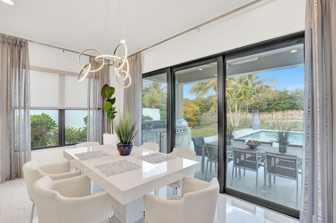 For Sale: $2,800,000 (5 beds, 5 baths, 4862 Square Feet)