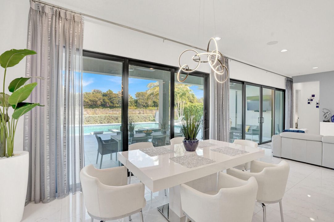 For Sale: $2,800,000 (5 beds, 5 baths, 4862 Square Feet)