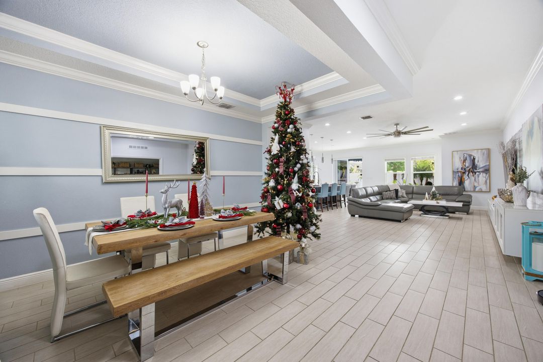 На продажу: $595,000 (4 спален, 3 ванн, 2466 Квадратных фут)