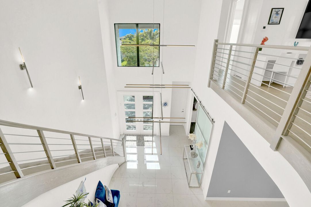 For Sale: $2,800,000 (5 beds, 5 baths, 4862 Square Feet)