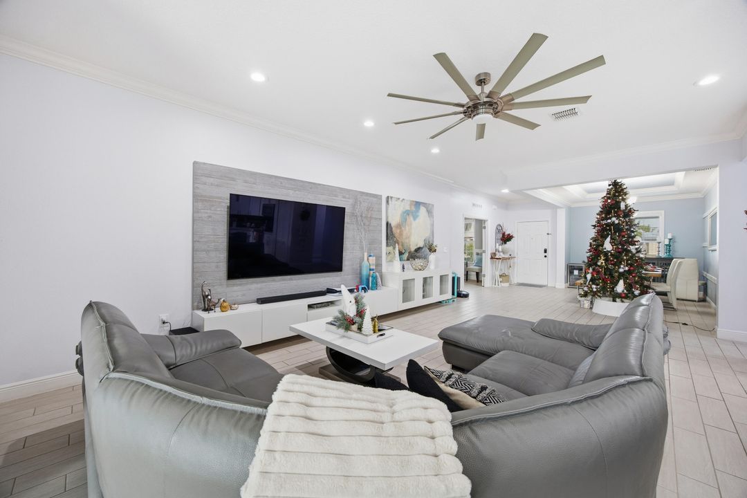 На продажу: $595,000 (4 спален, 3 ванн, 2466 Квадратных фут)