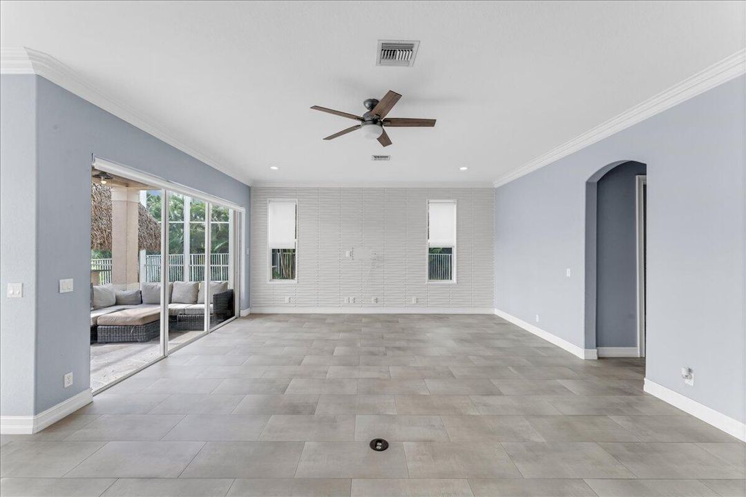 待售: $1,575,000 (4 贝兹, 5 浴室, 4904 平方英尺)