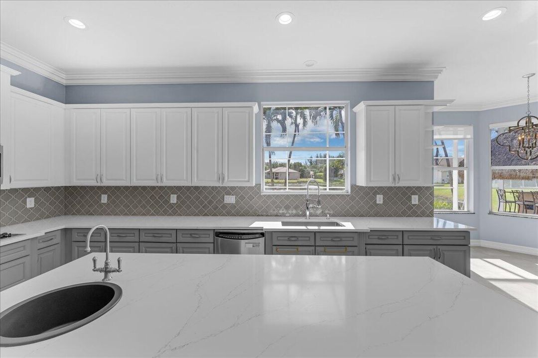 待售: $1,575,000 (4 贝兹, 5 浴室, 4904 平方英尺)