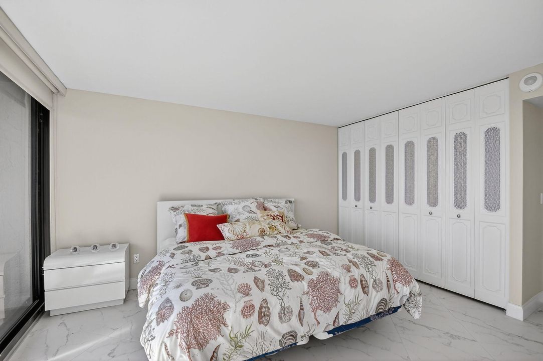 En Venta: $459,900 (2 camas, 2 baños, 1235 Pies cuadrados)