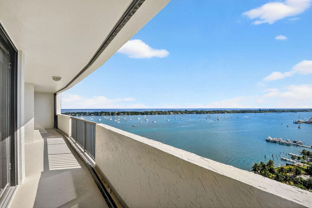 En Venta: $459,900 (2 camas, 2 baños, 1235 Pies cuadrados)