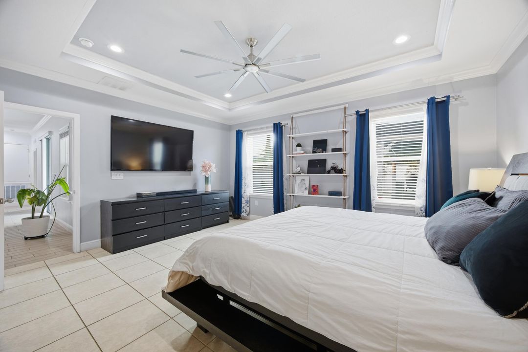 На продажу: $595,000 (4 спален, 3 ванн, 2466 Квадратных фут)