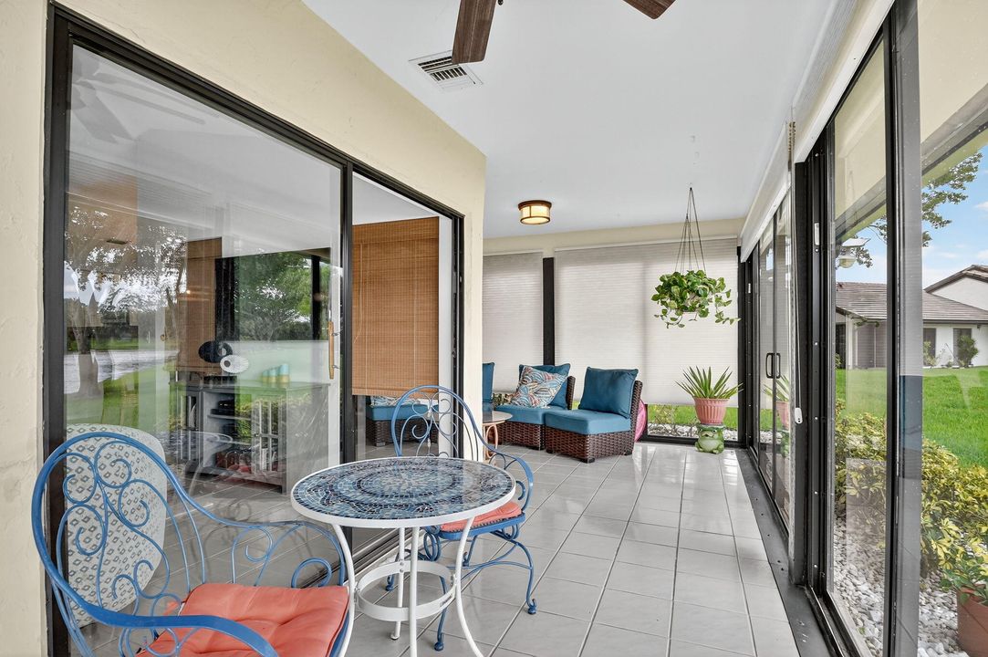 For Sale: $325,000 (2 beds, 2 baths, 1262 Square Feet)