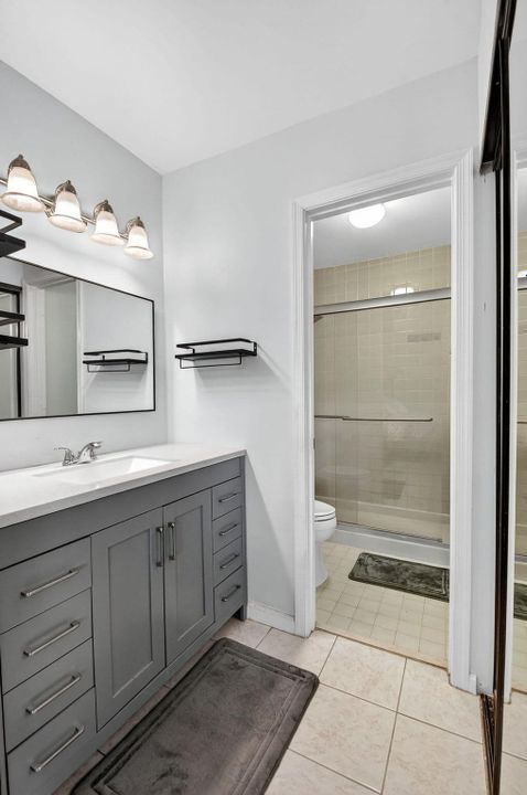 For Sale: $325,000 (2 beds, 2 baths, 1262 Square Feet)