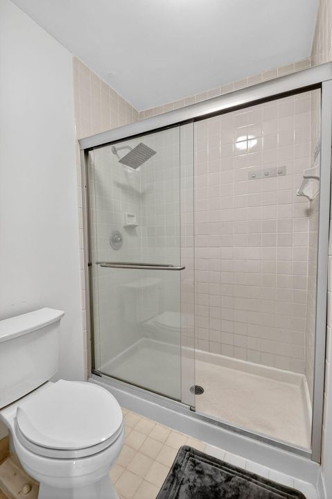 For Sale: $325,000 (2 beds, 2 baths, 1262 Square Feet)