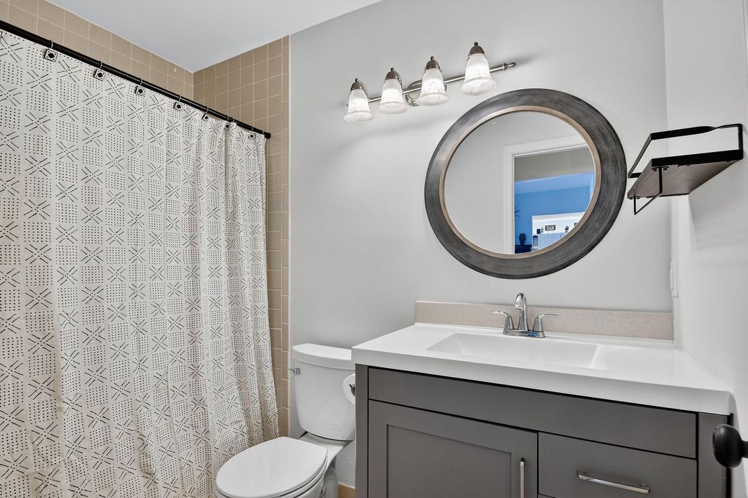 For Sale: $325,000 (2 beds, 2 baths, 1262 Square Feet)