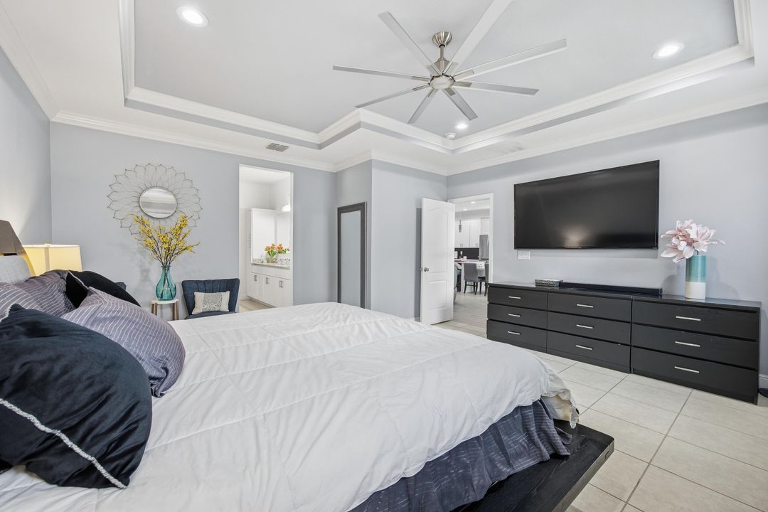 На продажу: $595,000 (4 спален, 3 ванн, 2466 Квадратных фут)