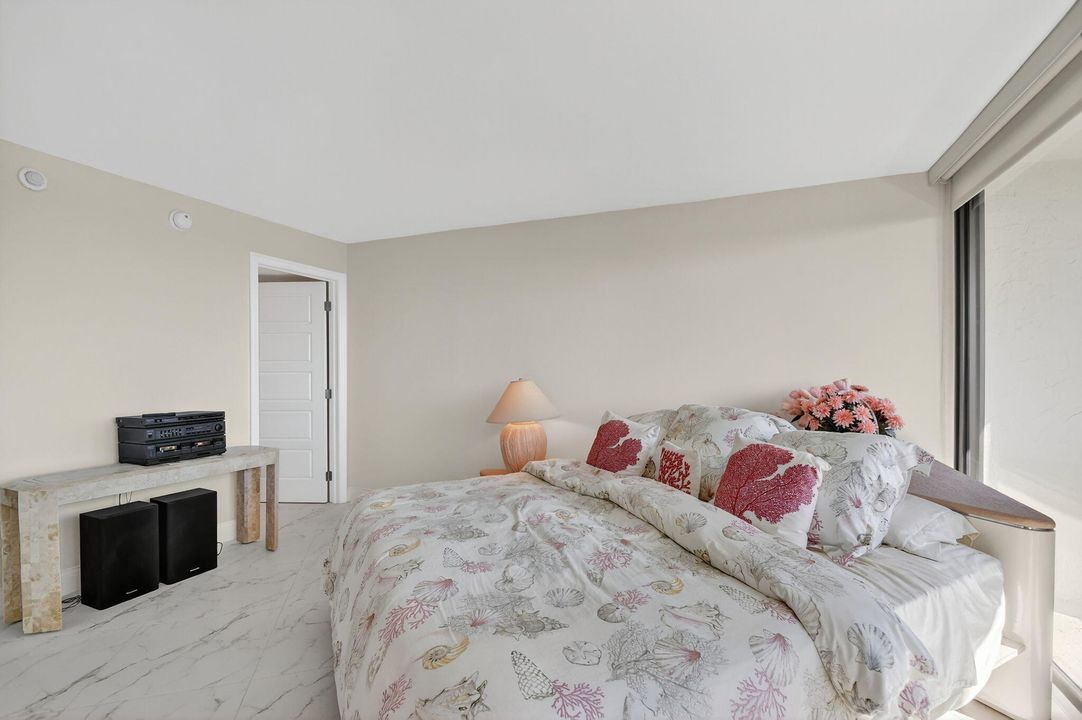 En Venta: $459,900 (2 camas, 2 baños, 1235 Pies cuadrados)