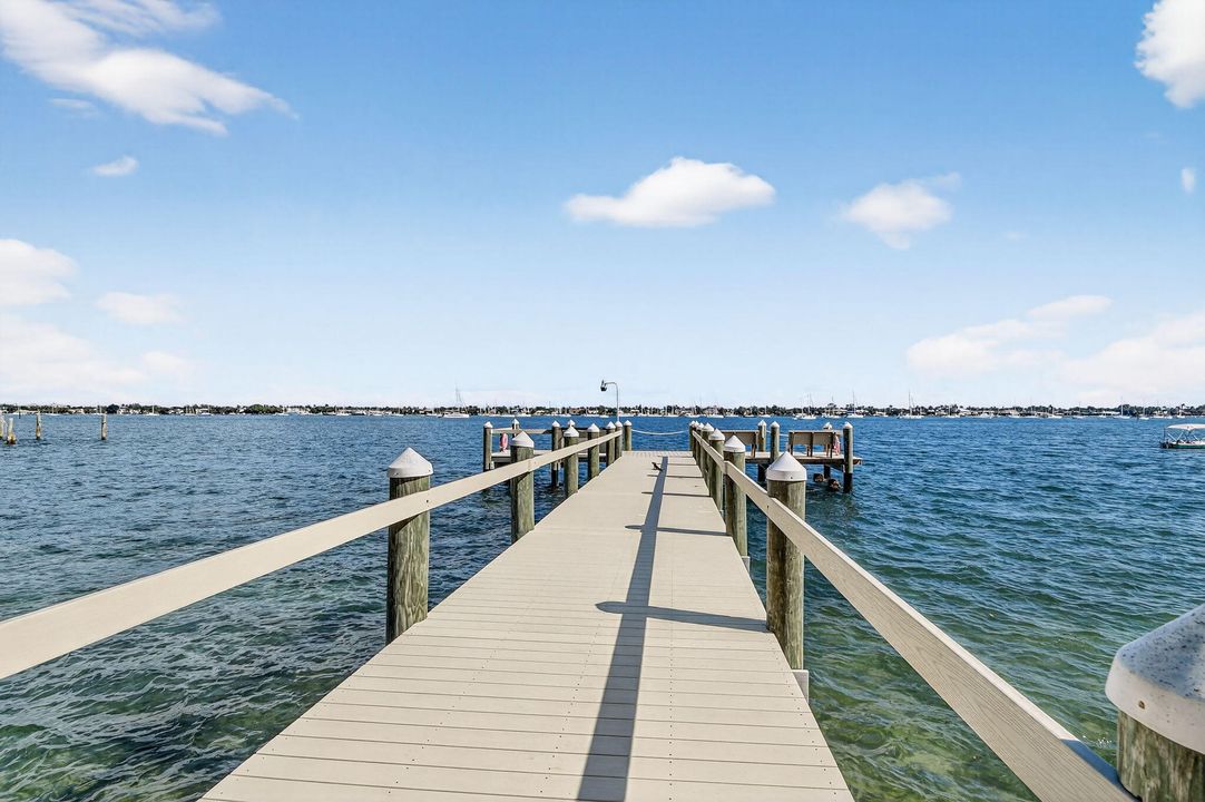 En Venta: $459,900 (2 camas, 2 baños, 1235 Pies cuadrados)