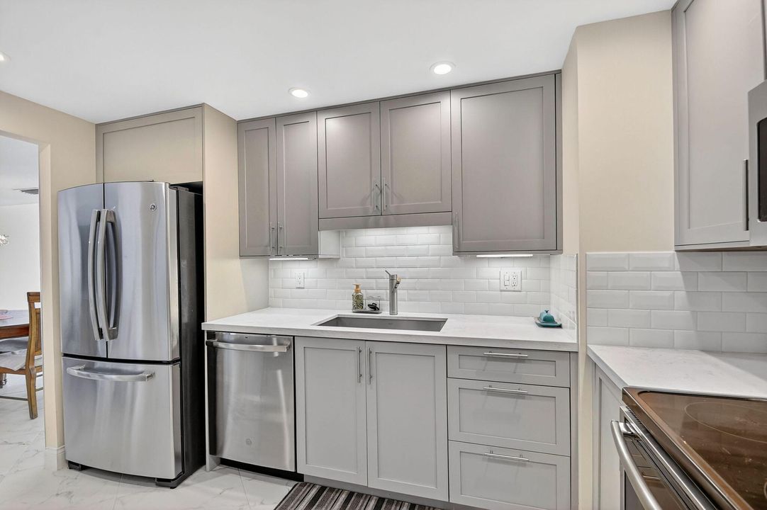 En Venta: $459,900 (2 camas, 2 baños, 1235 Pies cuadrados)