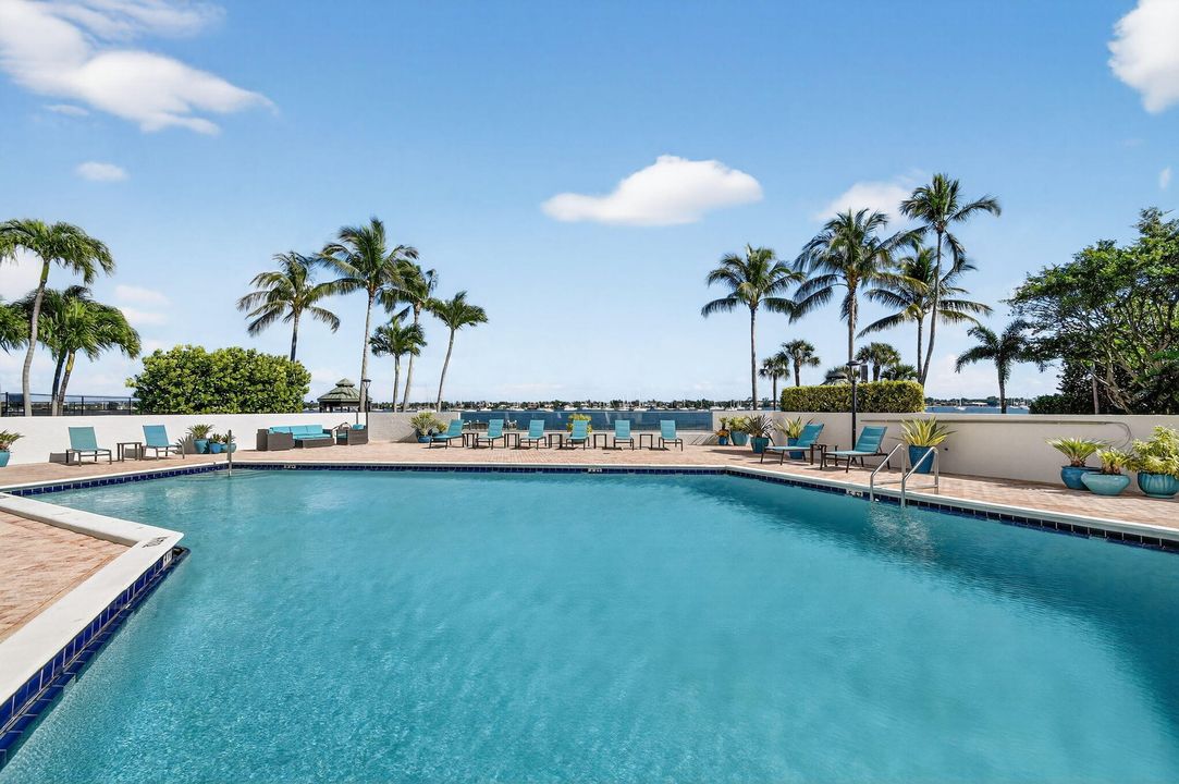 En Venta: $459,900 (2 camas, 2 baños, 1235 Pies cuadrados)