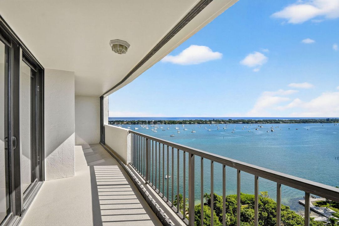 En Venta: $459,900 (2 camas, 2 baños, 1235 Pies cuadrados)