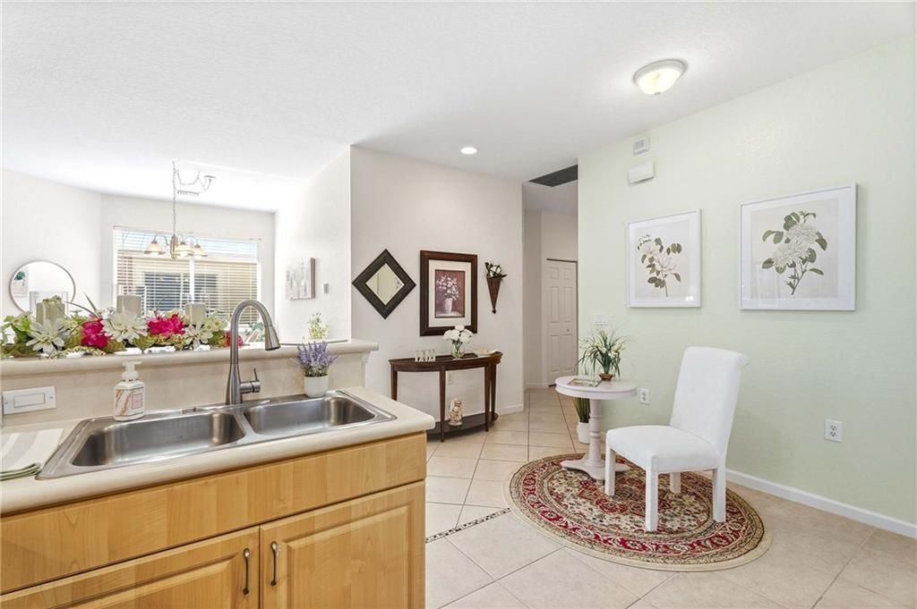 For Sale: $255,000 (3 beds, 2 baths, 1464 Square Feet)