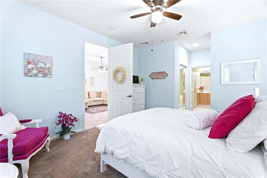 For Sale: $255,000 (3 beds, 2 baths, 1464 Square Feet)