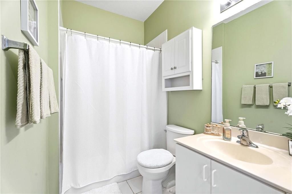 For Sale: $255,000 (3 beds, 2 baths, 1464 Square Feet)