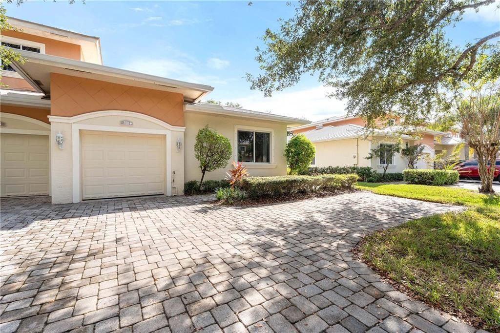 For Sale: $255,000 (3 beds, 2 baths, 1464 Square Feet)