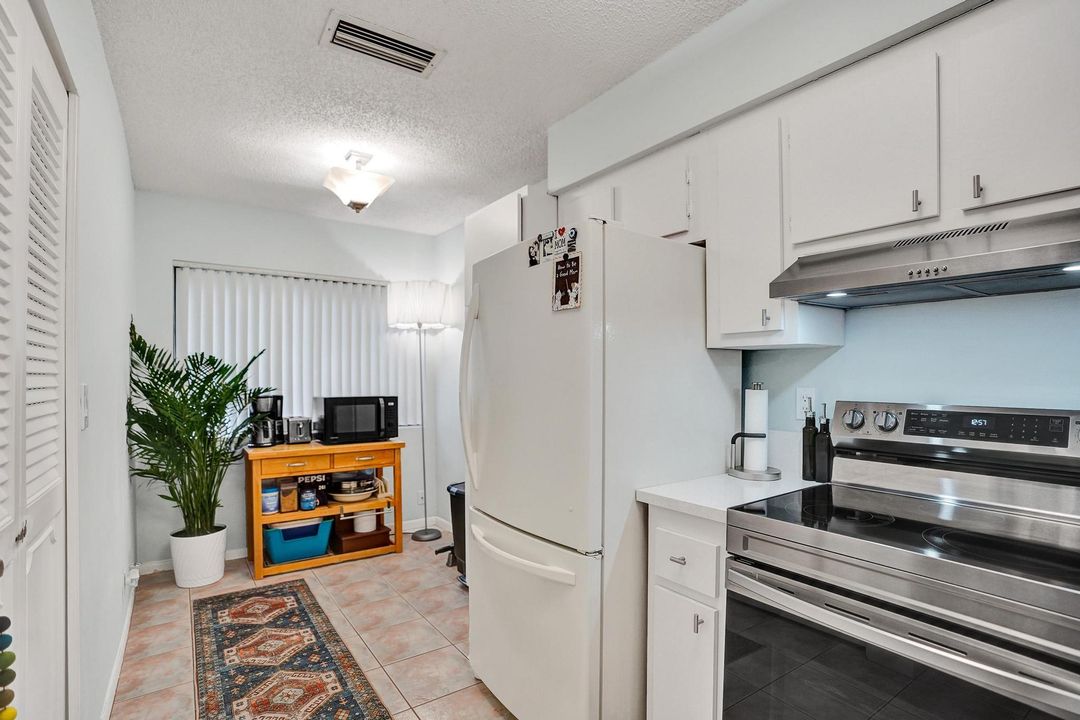 En Venta: $365,000 (2 camas, 2 baños, 1212 Pies cuadrados)