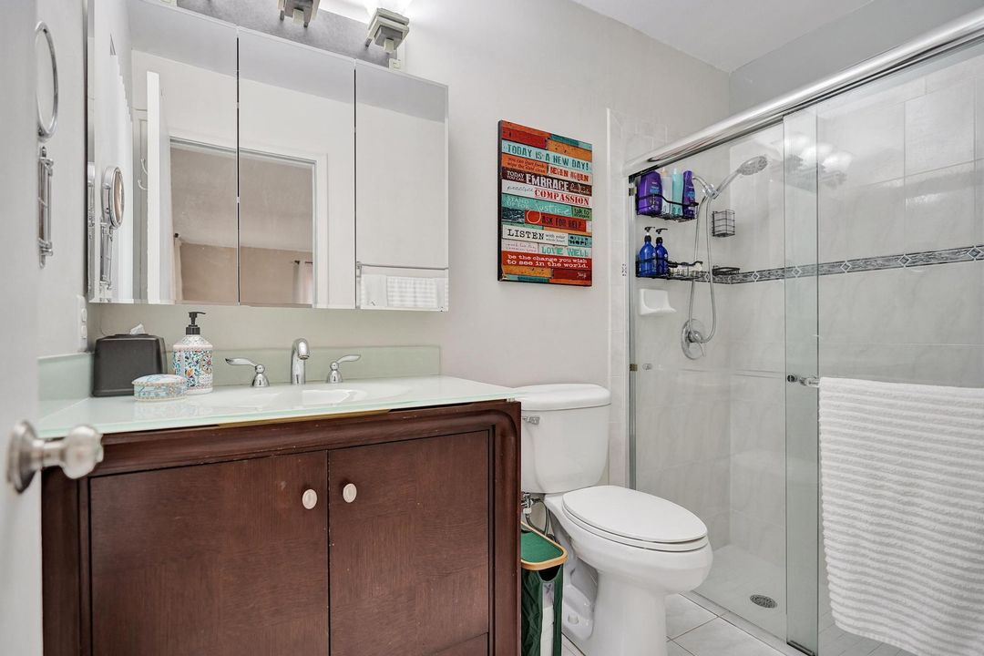 En Venta: $365,000 (2 camas, 2 baños, 1212 Pies cuadrados)