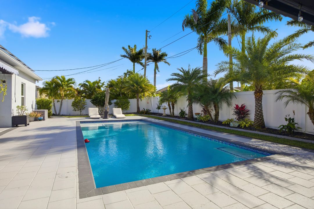 На продажу: $595,000 (4 спален, 3 ванн, 2466 Квадратных фут)