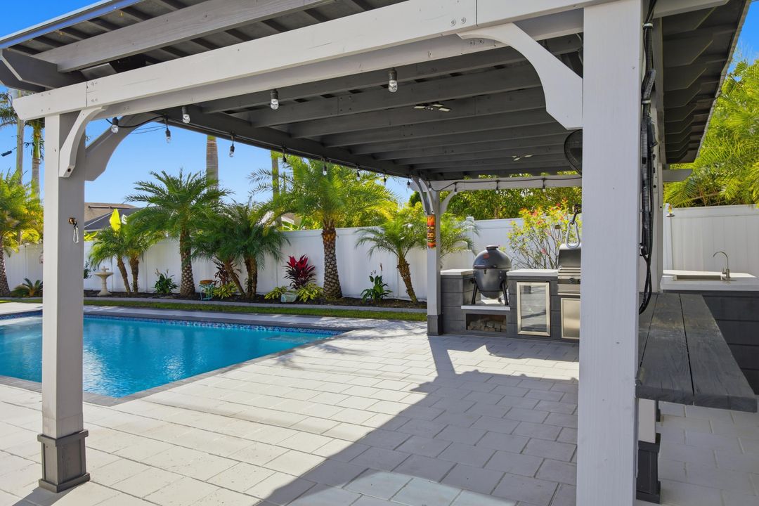 На продажу: $595,000 (4 спален, 3 ванн, 2466 Квадратных фут)