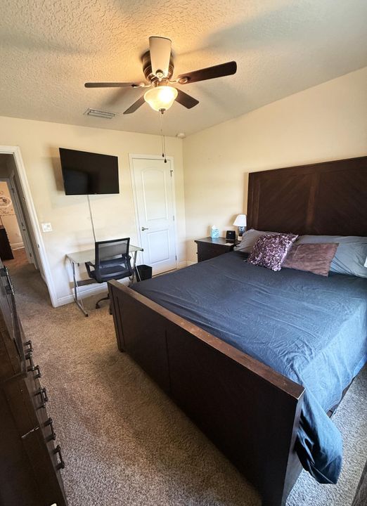 For Rent: $900 (1 beds, 1 baths, 1547 Square Feet)