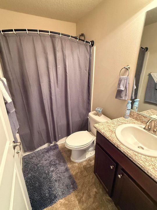 For Rent: $900 (1 beds, 1 baths, 1547 Square Feet)