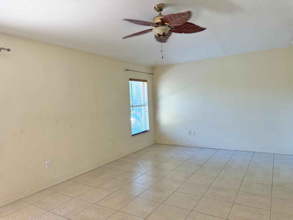 En Renta: $2,100 (3 camas, 2 baños, 1455 Pies cuadrados)