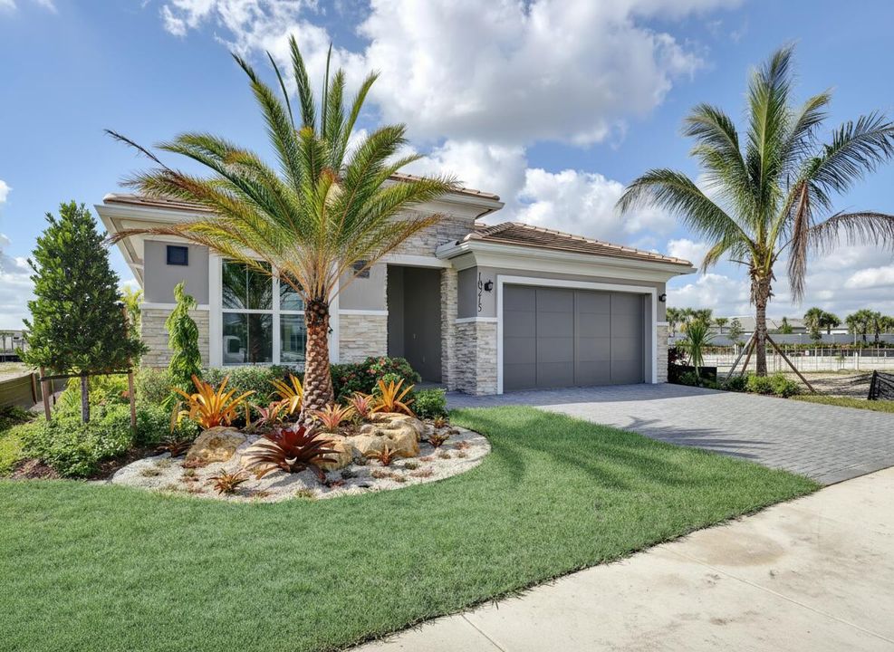 На продажу: $949,000 (3 спален, 2 ванн, 2372 Квадратных фут)