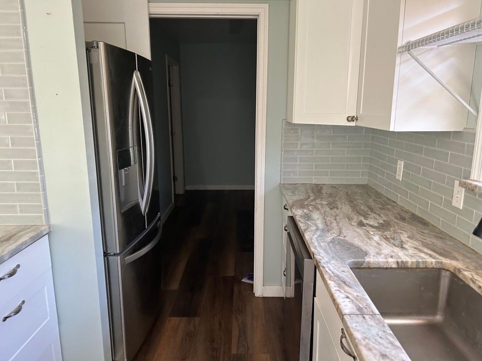 待售: $255,000 (3 贝兹, 2 浴室, 1308 平方英尺)