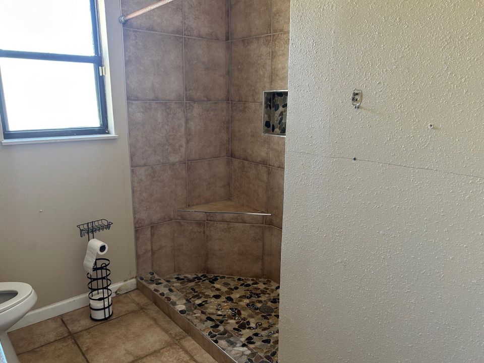 待售: $255,000 (3 贝兹, 2 浴室, 1308 平方英尺)