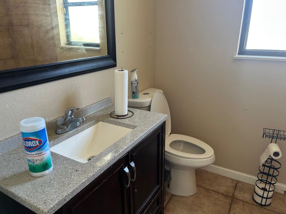 待售: $255,000 (3 贝兹, 2 浴室, 1308 平方英尺)