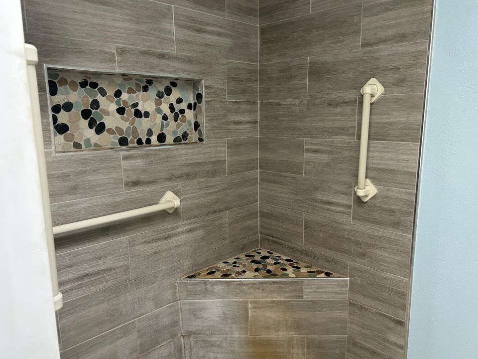 待售: $255,000 (3 贝兹, 2 浴室, 1308 平方英尺)