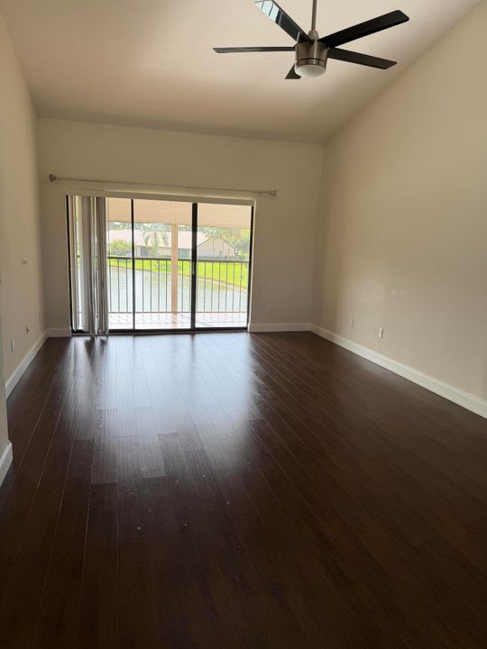 For Rent: $3,050 (2 beds, 2 baths, 1233 Square Feet)