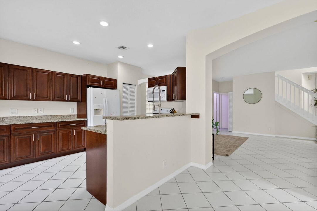 For Sale: $565,000 (4 beds, 2 baths, 2213 Square Feet)