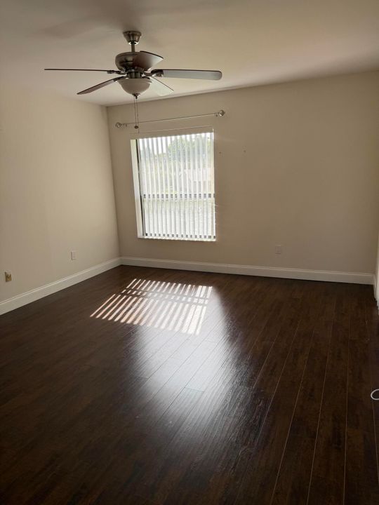 For Rent: $3,050 (2 beds, 2 baths, 1233 Square Feet)
