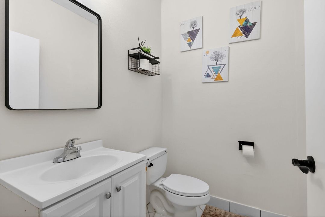 For Sale: $565,000 (4 beds, 2 baths, 2213 Square Feet)