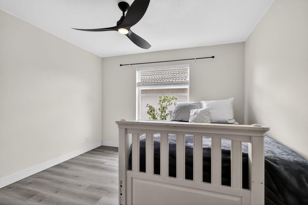 For Sale: $565,000 (4 beds, 2 baths, 2213 Square Feet)