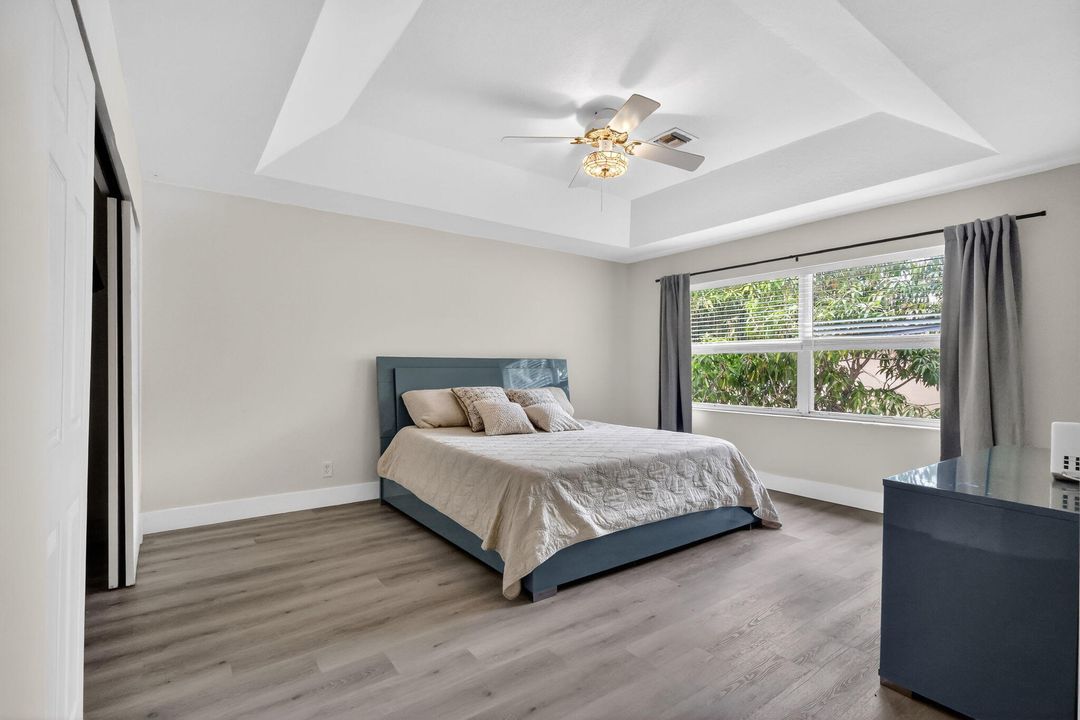 For Sale: $565,000 (4 beds, 2 baths, 2213 Square Feet)