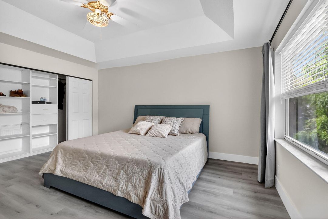 For Sale: $565,000 (4 beds, 2 baths, 2213 Square Feet)