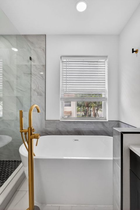 For Sale: $565,000 (4 beds, 2 baths, 2213 Square Feet)