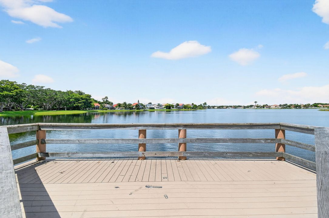 For Sale: $565,000 (4 beds, 2 baths, 2213 Square Feet)