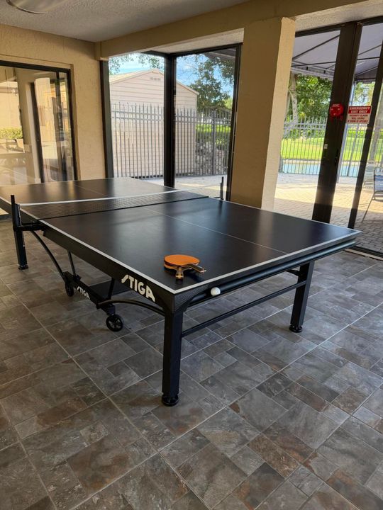 For Rent: $3,050 (2 beds, 2 baths, 1233 Square Feet)