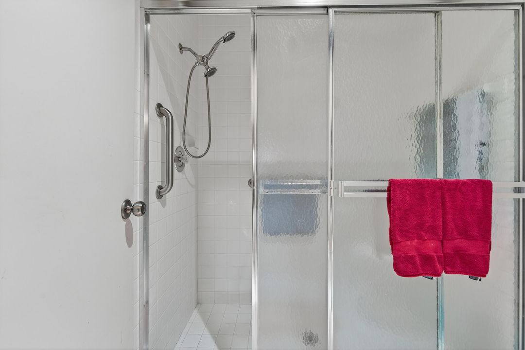 En Venta: $249,000 (2 camas, 2 baños, 1217 Pies cuadrados)