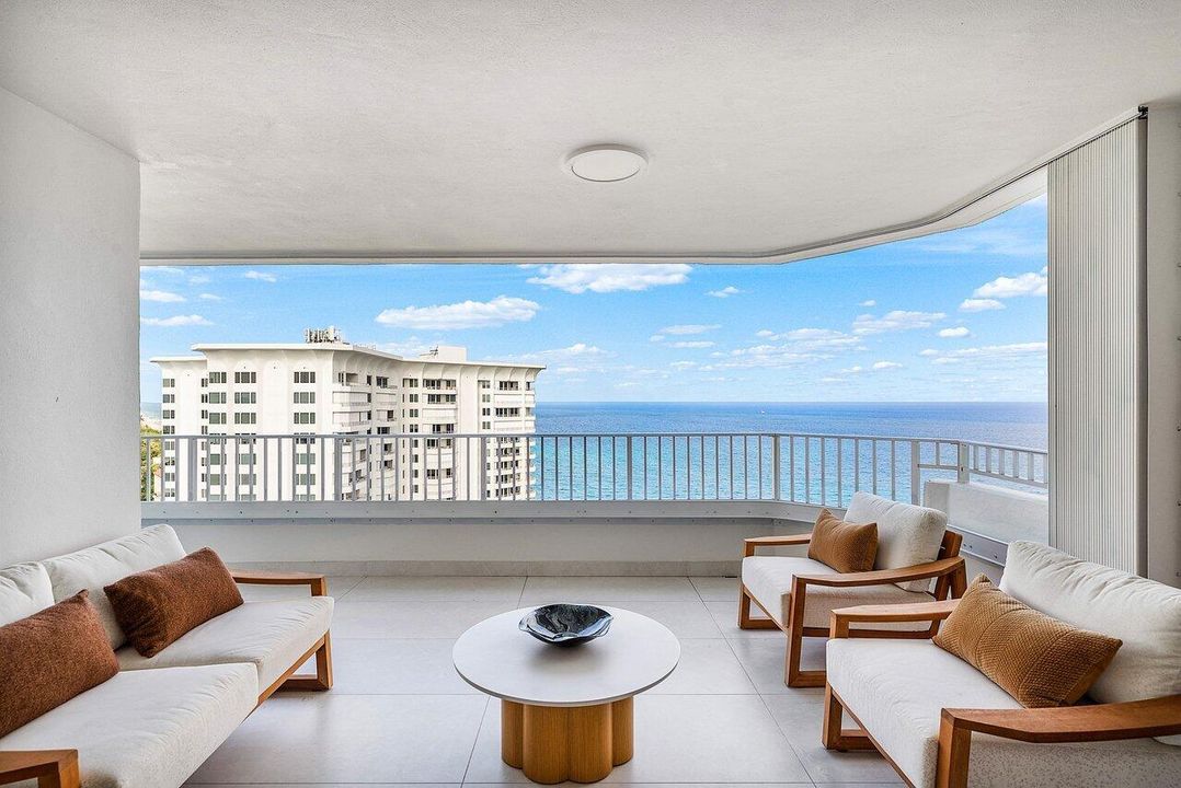 For Sale: $2,495,000 (2 beds, 2 baths, 1488 Square Feet)